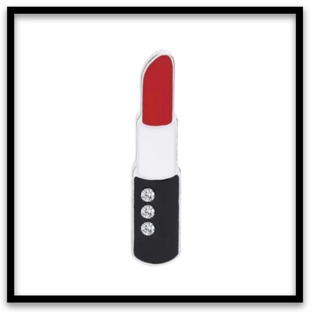 Wear Your Lipstick Love on Your Sleeve—or Lapel!💄